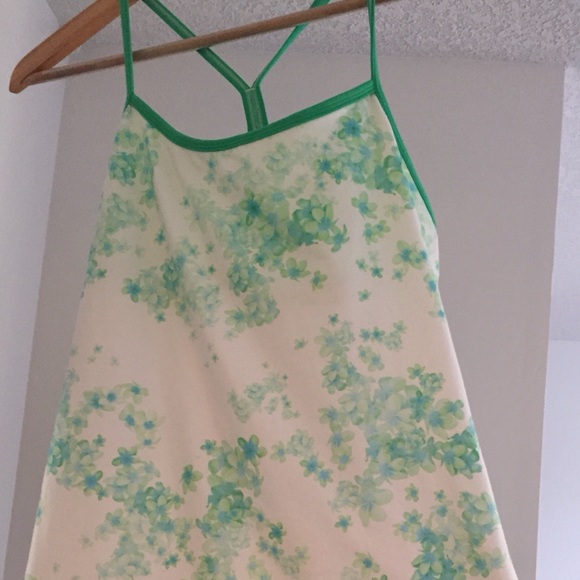 Lululemon Power Pose tank - Picture 2 of 9